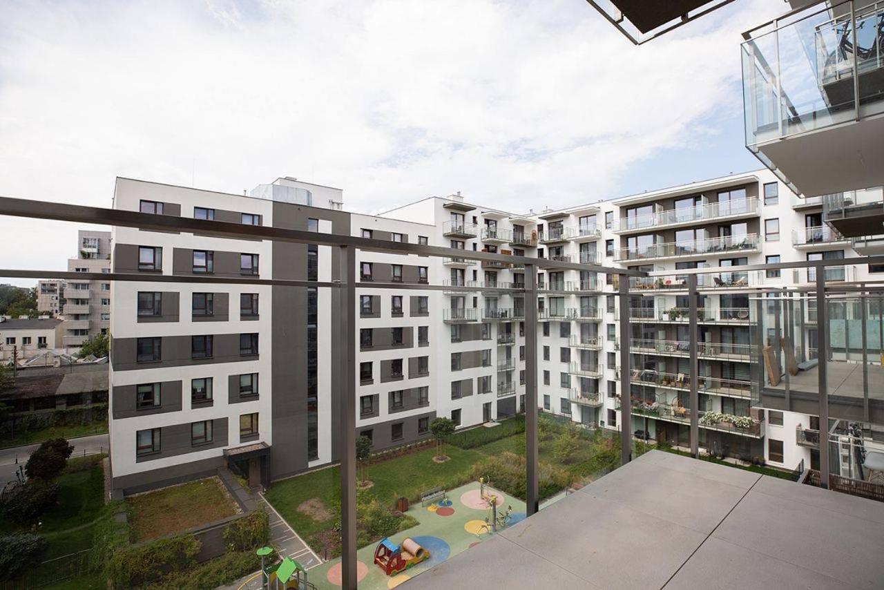 Easy & Comfortable, With Balcony, Very Close To The Center Warschau Buitenkant foto