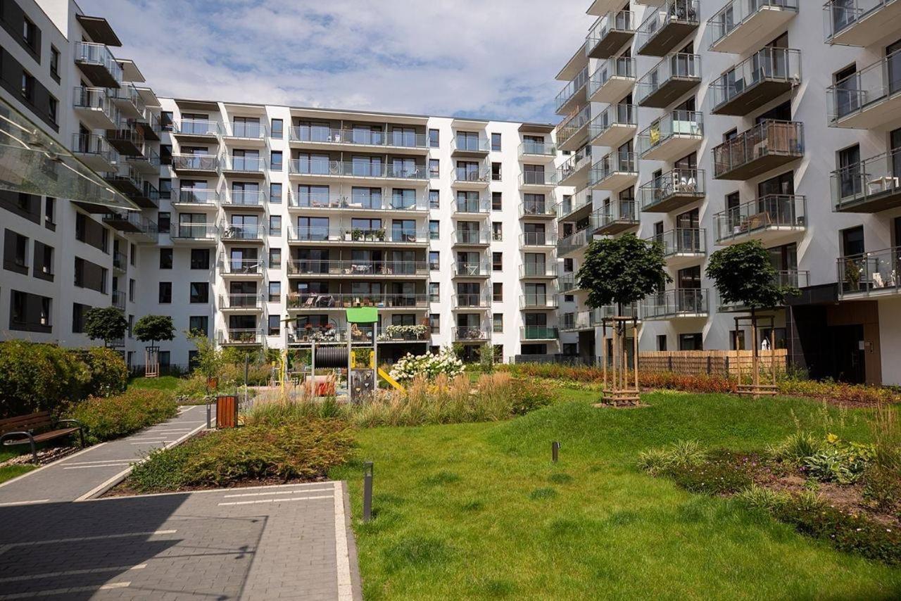 Easy & Comfortable, With Balcony, Very Close To The Center Warschau Buitenkant foto